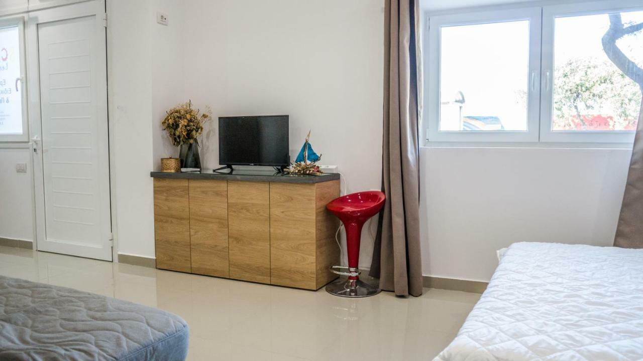 Heraklion Airport Studio Apartamento Exterior foto