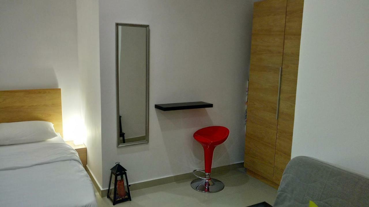 Heraklion Airport Studio Apartamento Exterior foto